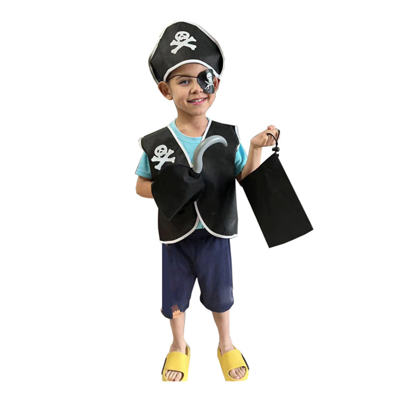 Carnival Boys Pirate Costume C - Black Face Mask Pack recensione e prezzo